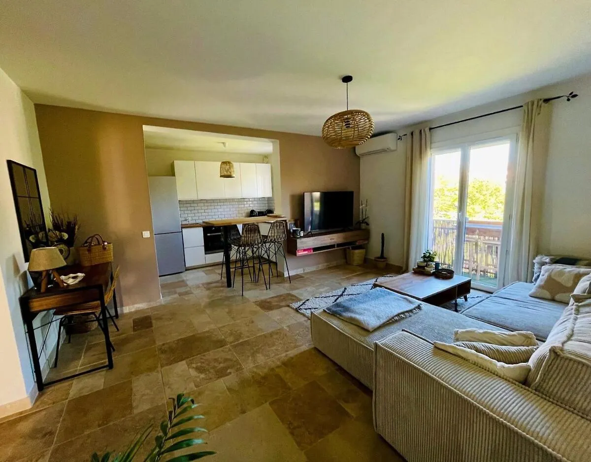 Apartament Appartement Centre Ville Cogolin