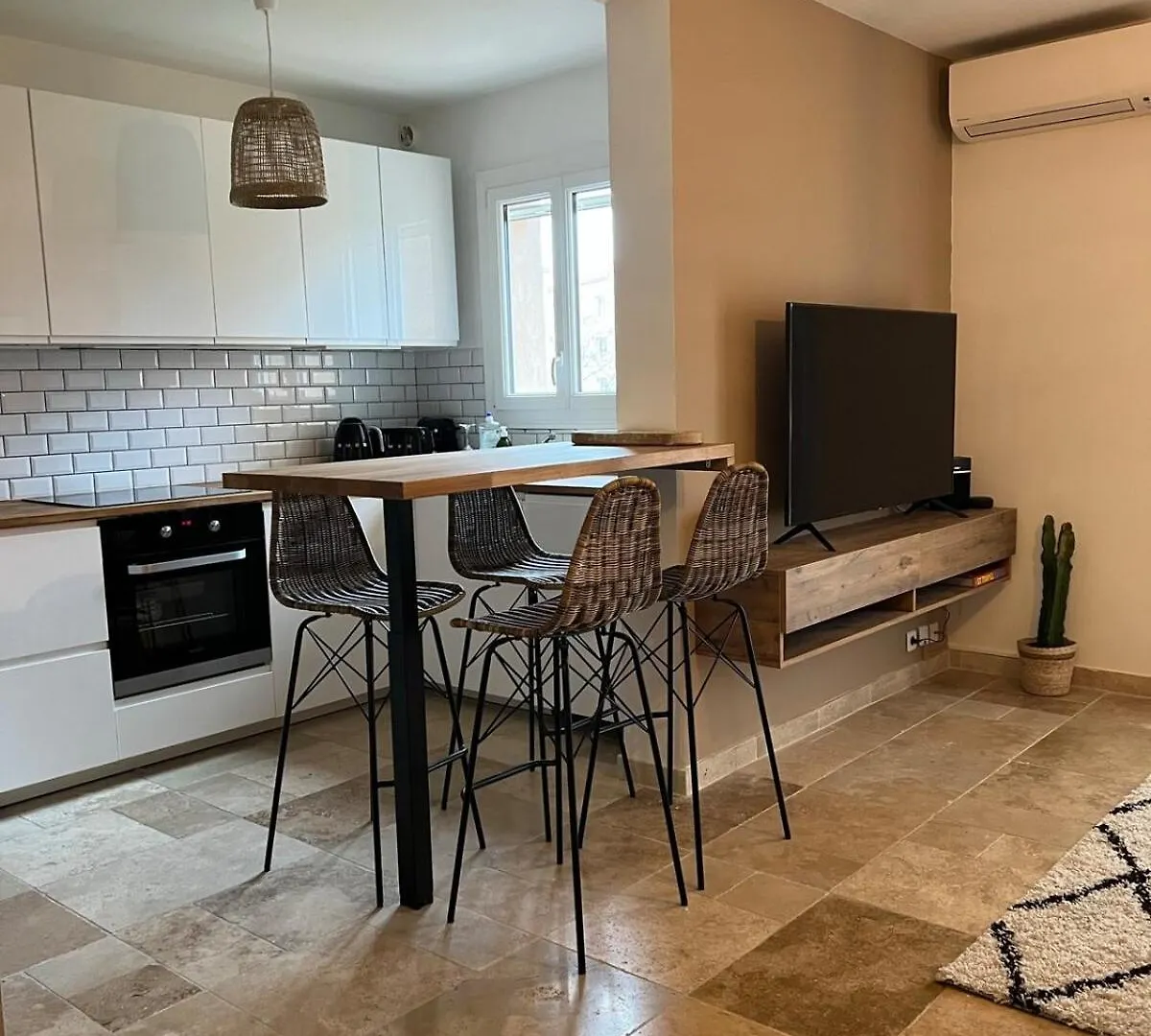 Appartement Centre Ville Cogolin Apartament